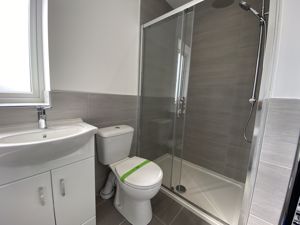 BATHROOM- click for photo gallery